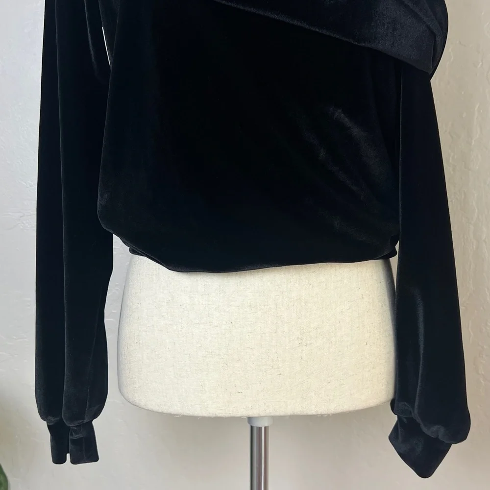 •CARBON38• Black Velvet Off-the-Shoulder‎ Drape Pullover Sweatshirt Size XS - Picture 6 of 13